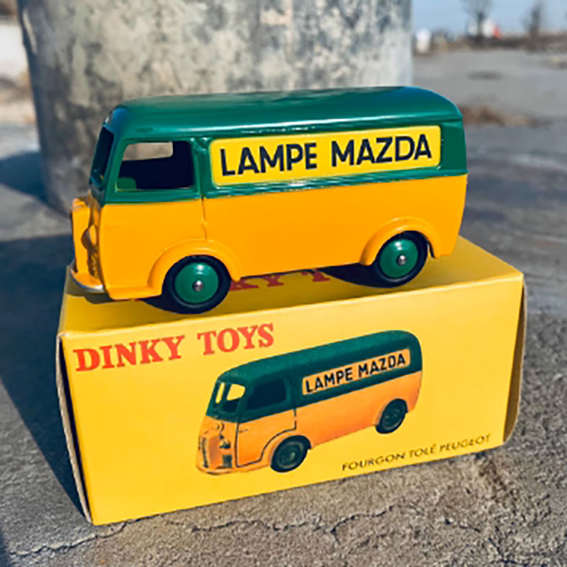 1:64 escala dinky brinquedos l - Party Games Bus avaliação e preço